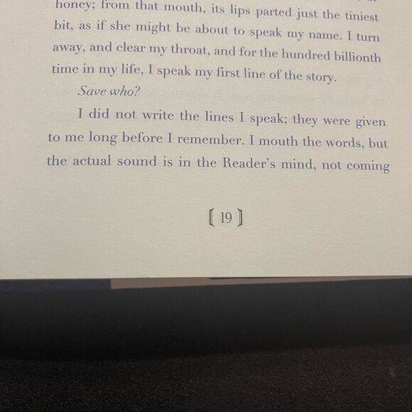 Between the Lines by Jodi Picoult and Samantha Van Leer - Picture 6 of 8